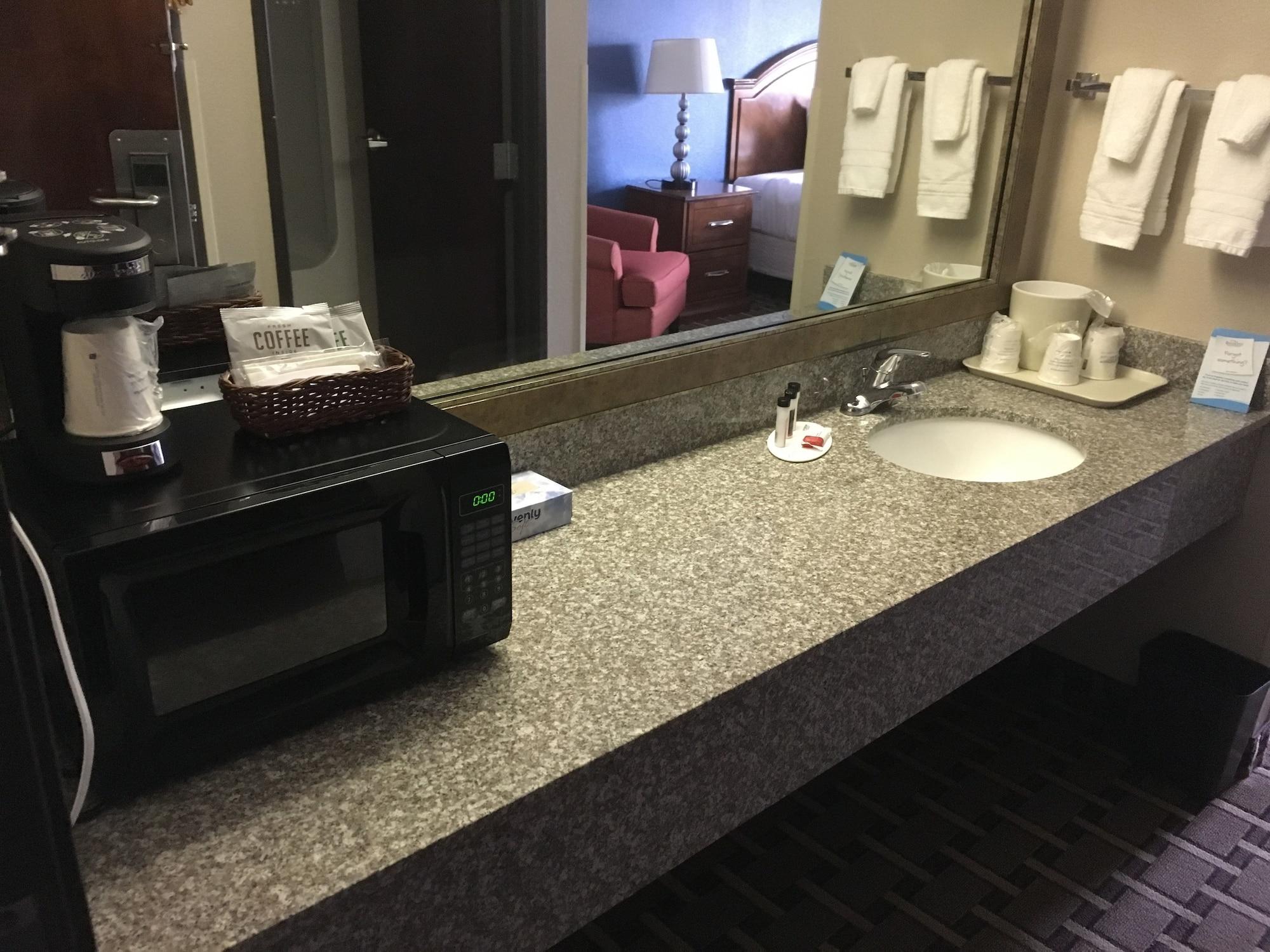 Hotel Baymont By Wyndham Lawton Esterno foto
