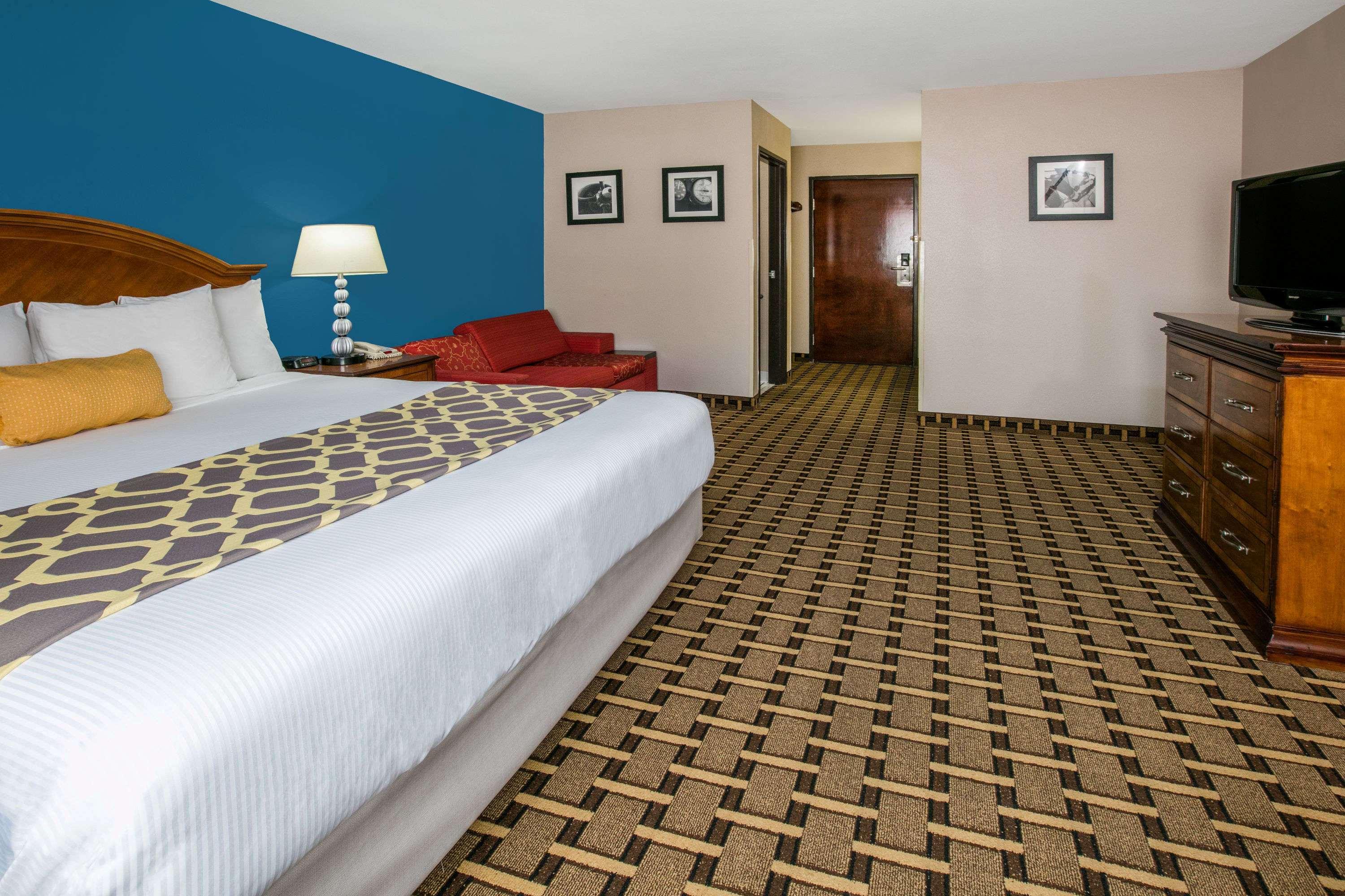Hotel Baymont By Wyndham Lawton Esterno foto