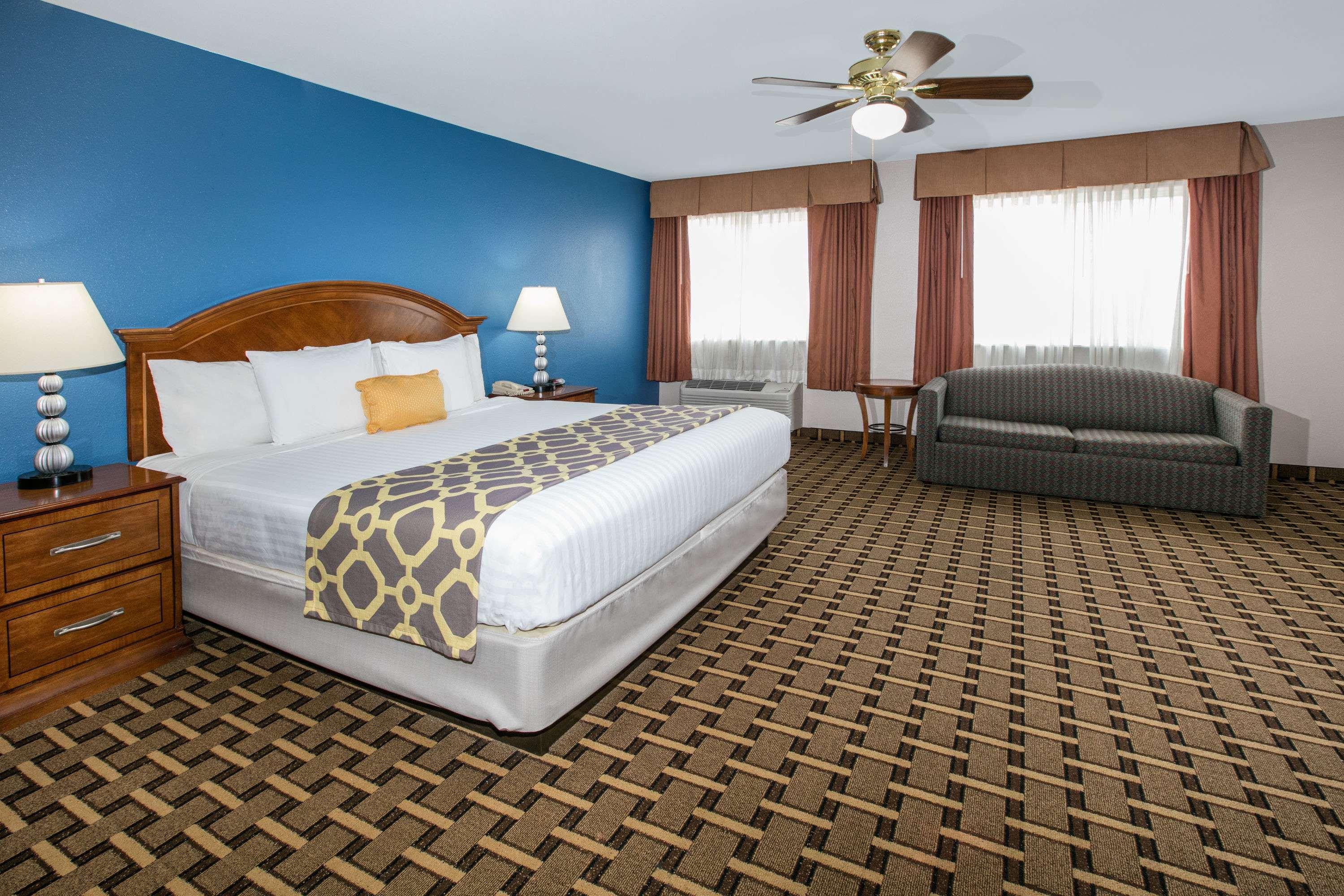 Hotel Baymont By Wyndham Lawton Esterno foto