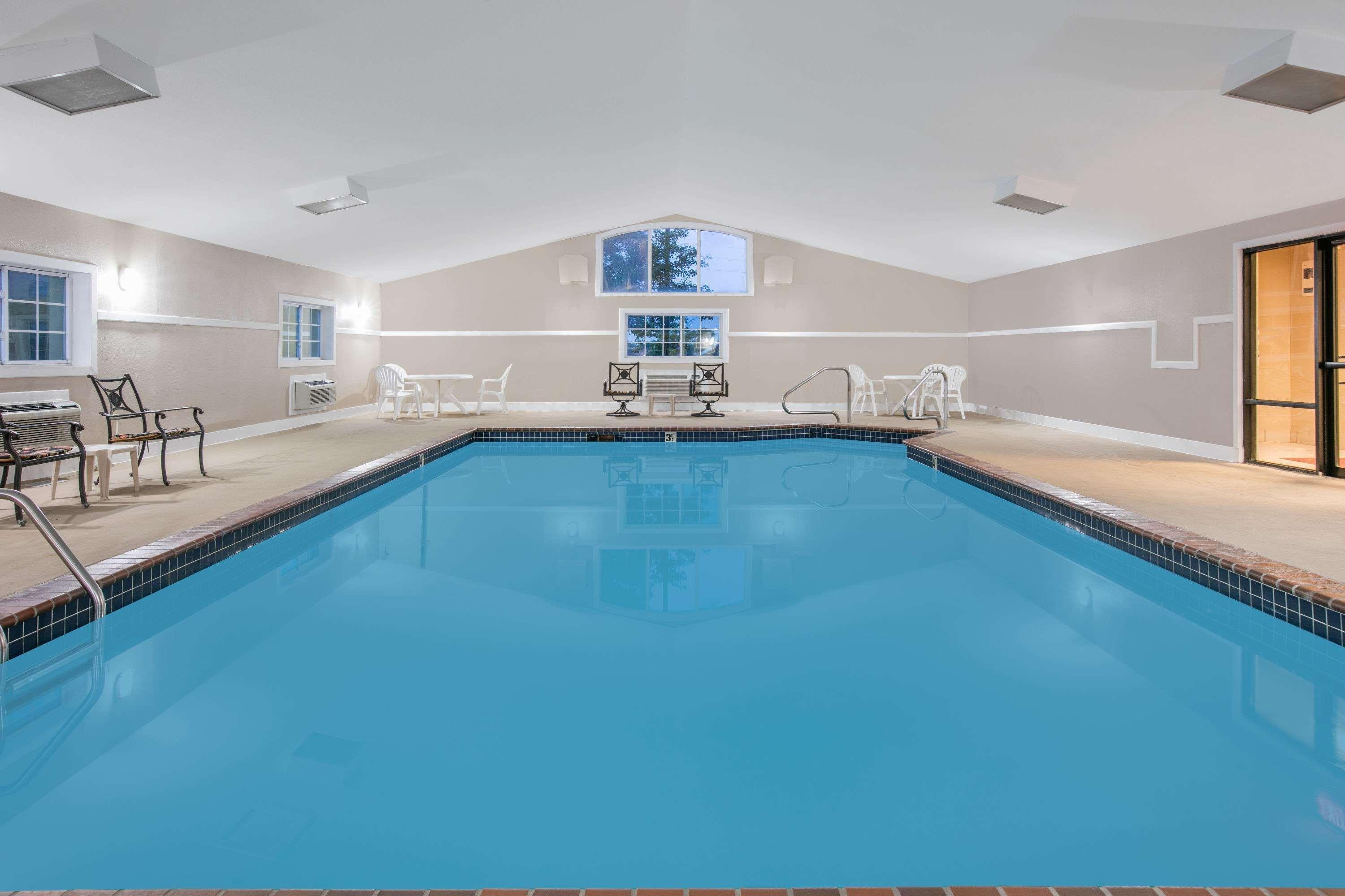 Hotel Baymont By Wyndham Lawton Esterno foto